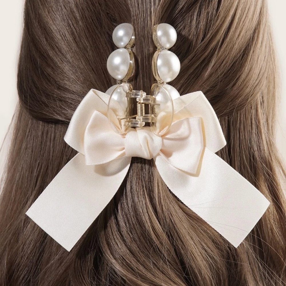 Faux Pearl Bow Hair Clip
